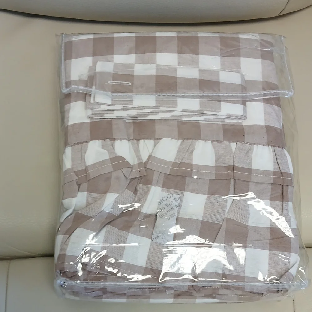 April & Olive Tan and White Checkered Wallpaper